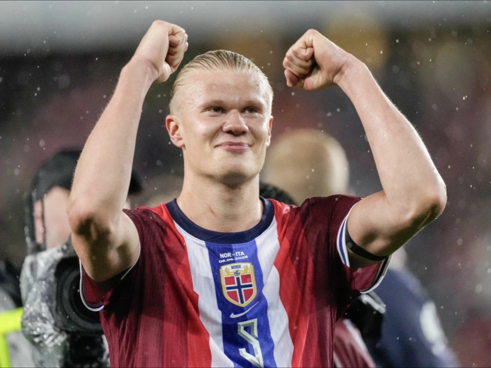 罗马诺：加纳乔仍渴望加盟切尔西，在等切尔西的报价（罗马诺：加纳乔依然盼投切尔西，正等待蓝军报价）