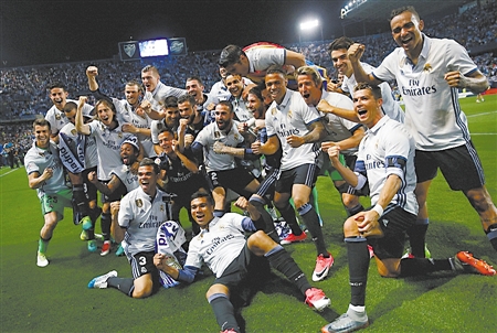 德天空：多特高层想和布兰特续约，但球员得接受降薪（德媒：多特高层欲与布兰特续约，前提是球员接受降薪）