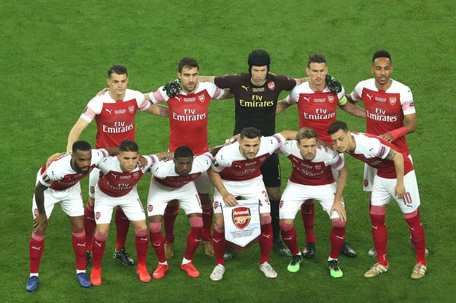 何宇鹏：在国安踢球真的很幸福；法比奥实至名归的金靴太帅啦（何宇鹏：为国安效力倍感幸福，法比奥金靴名副其实又帅气）