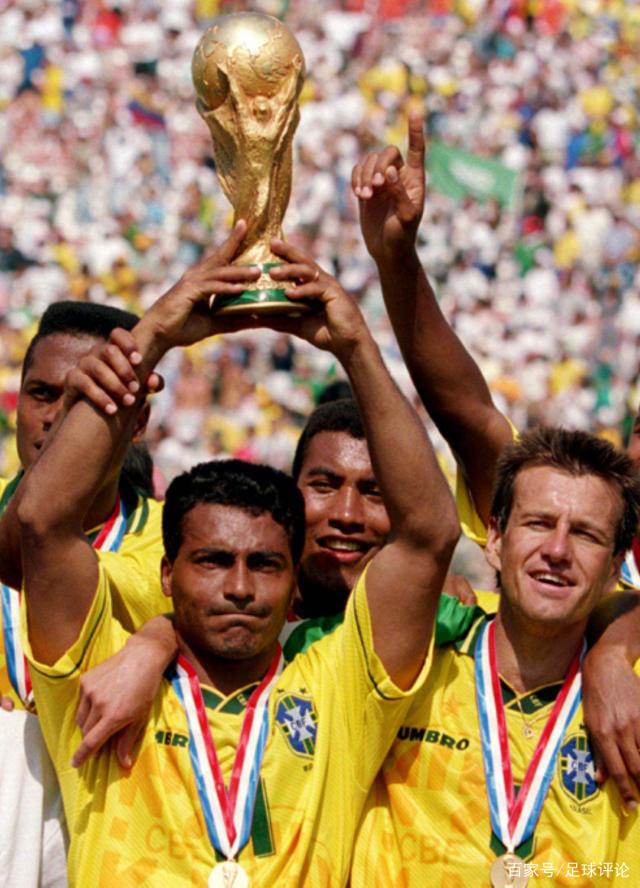 冲超福将，和晓强三年内先后帮助西海岸、英博、铜梁龙冲超（三年连助西海岸、英博、铜梁龙升超，和晓强堪称冲超福将）