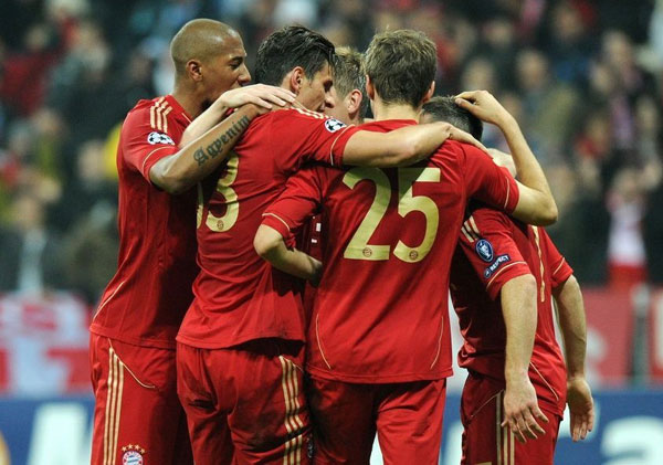 媒体人晒视频：赛后蒯纪闻安慰山东U20球员，很有大将风度（媒体人晒视频：蒯纪闻赛后安慰山东U20队员，尽显大将之风）