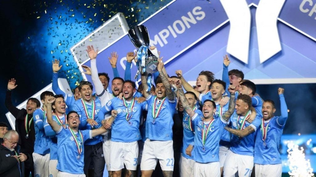 马特塔是04年萨哈以来首位在法国队前两场比赛均破门的球员（自2004年萨哈以来，马特塔成为首位在法国队前两战均破门的球员）